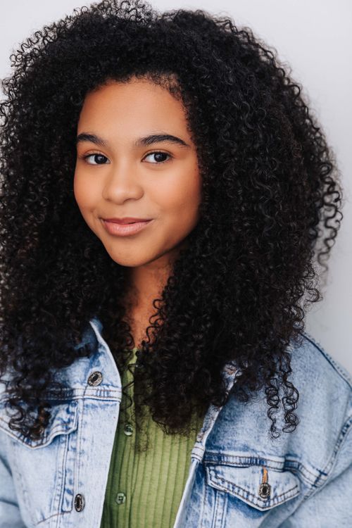 Mia Fowler